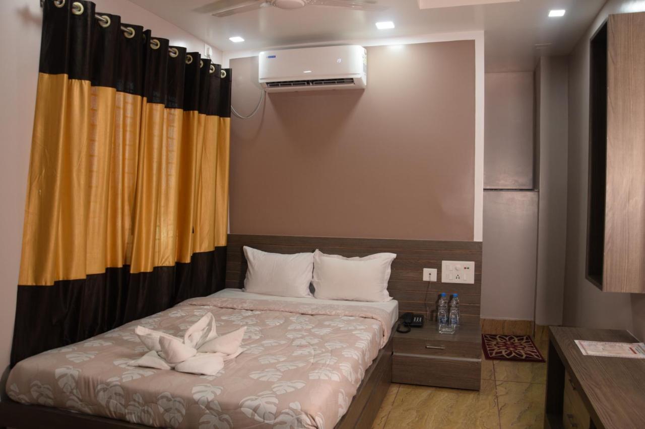 Hotel Nandini Baharampur Luaran gambar
