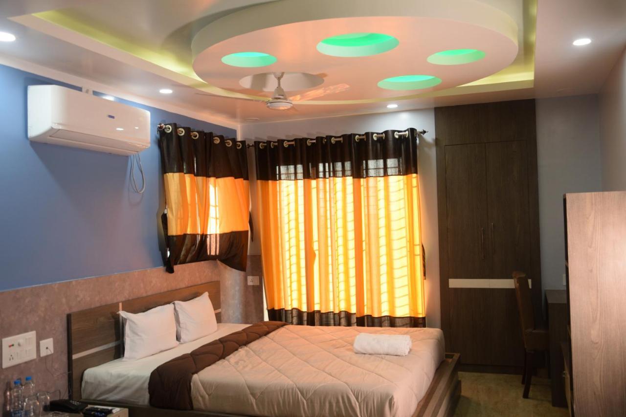 Hotel Nandini Baharampur Luaran gambar