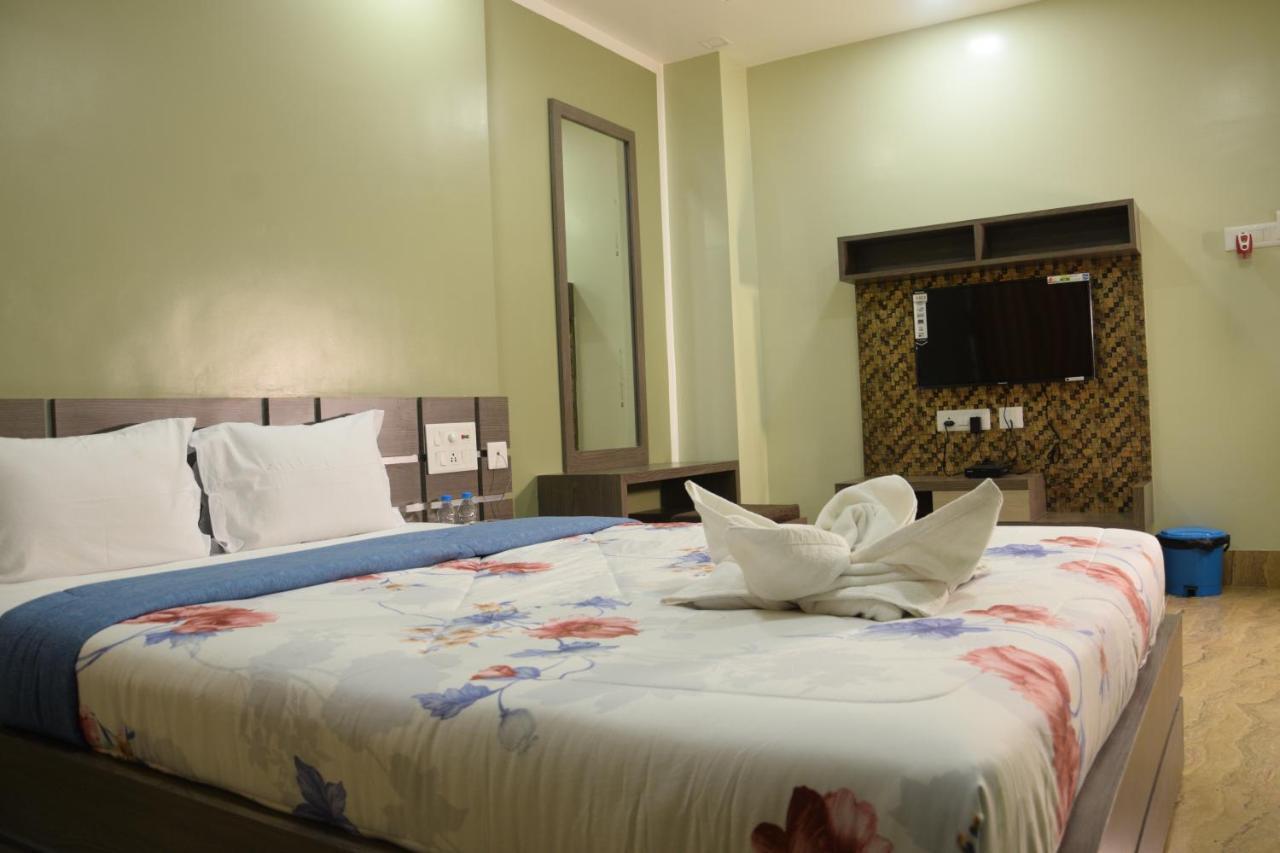 Hotel Nandini Baharampur Luaran gambar