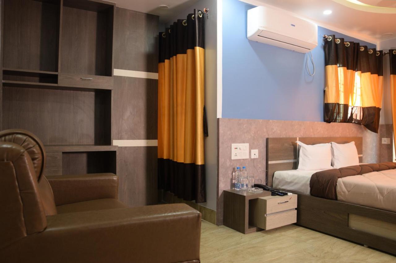 Hotel Nandini Baharampur Luaran gambar